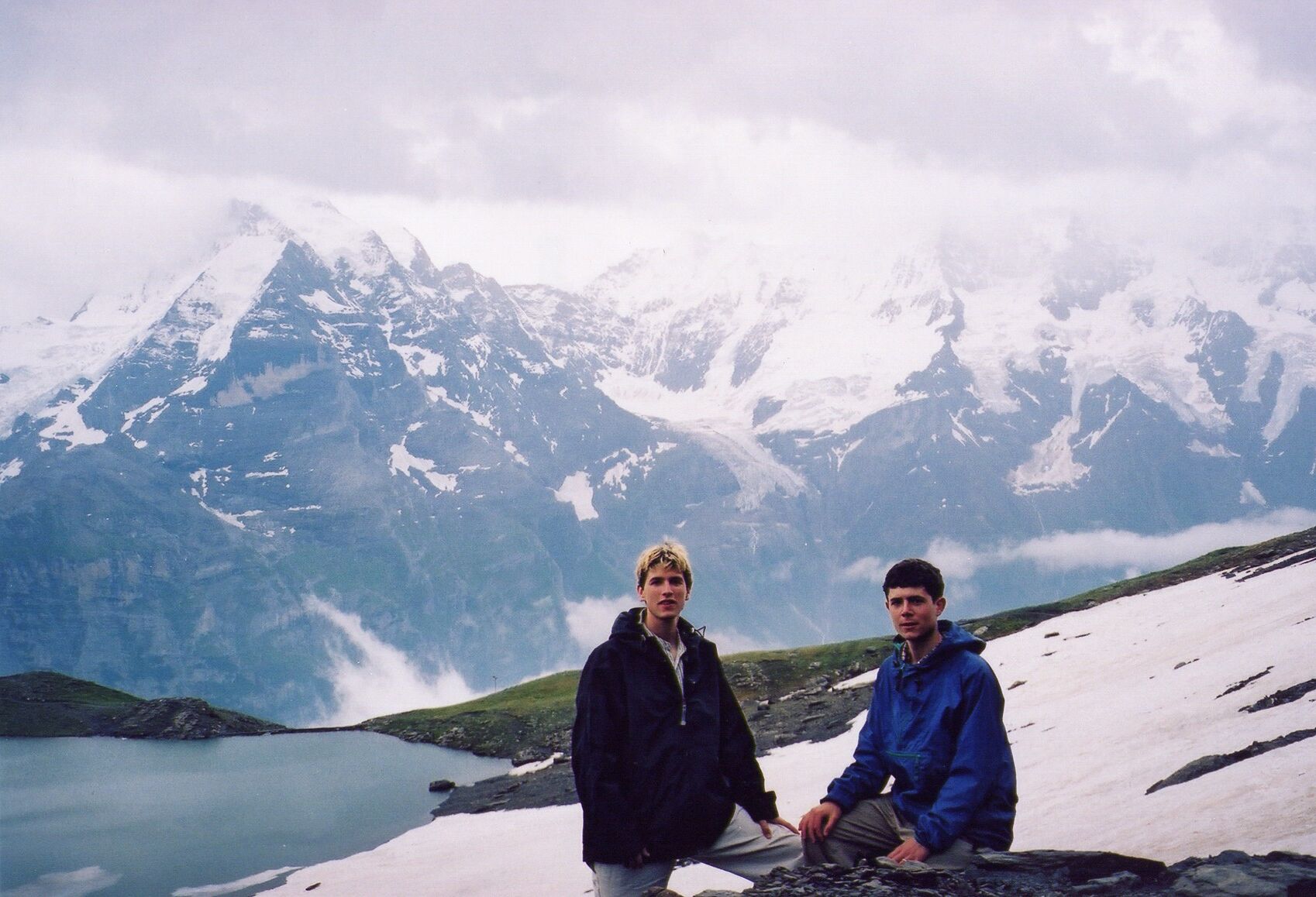 switzerland_pristine_tourists